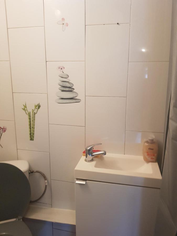 Studio Entre Paris Et Disney 1 Apartman Torcy  Kültér fotó